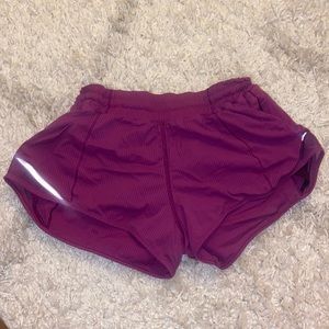 Lululemon Hotty Hot 2.5 Low Rise - Regal Plum